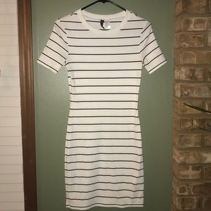 White w black stripes body con